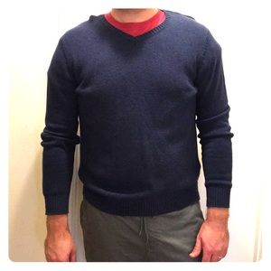 Navy blue Levi brand sweater, size L, 100% cotton.